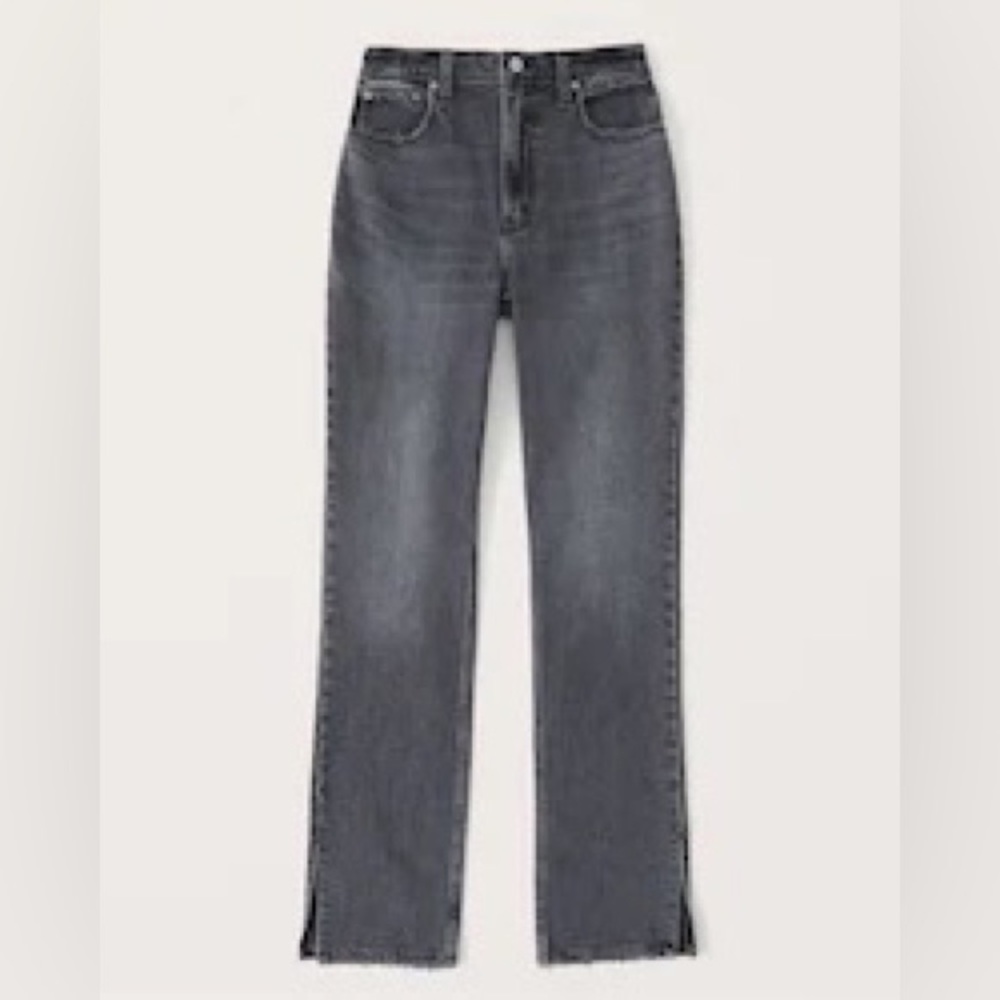 ABERCROMBIE & FITCH ⭐️90s Ultra High Rise Straight Jeans⭐️ (SHORT LENGTH)